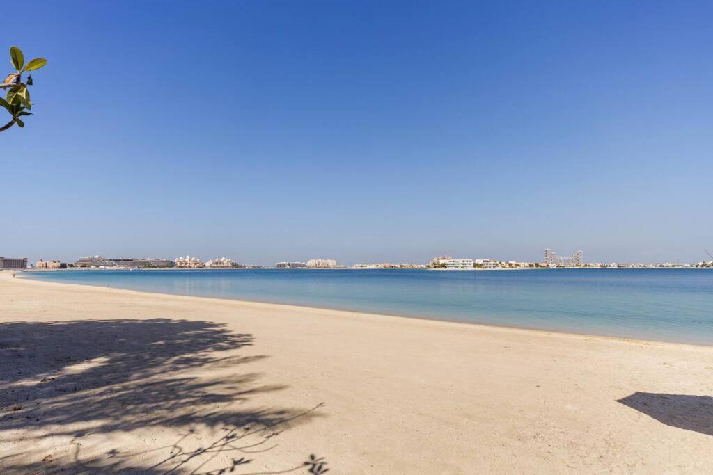 Luxury 1 Bedroom With A Private Beach Taj Granduer Residence At Palm Dubai Buitenkant foto