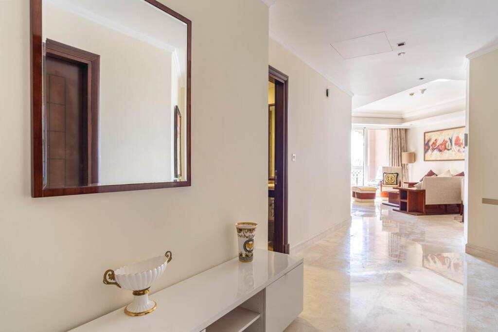 Luxury 1 Bedroom With A Private Beach Taj Granduer Residence At Palm Dubai Buitenkant foto