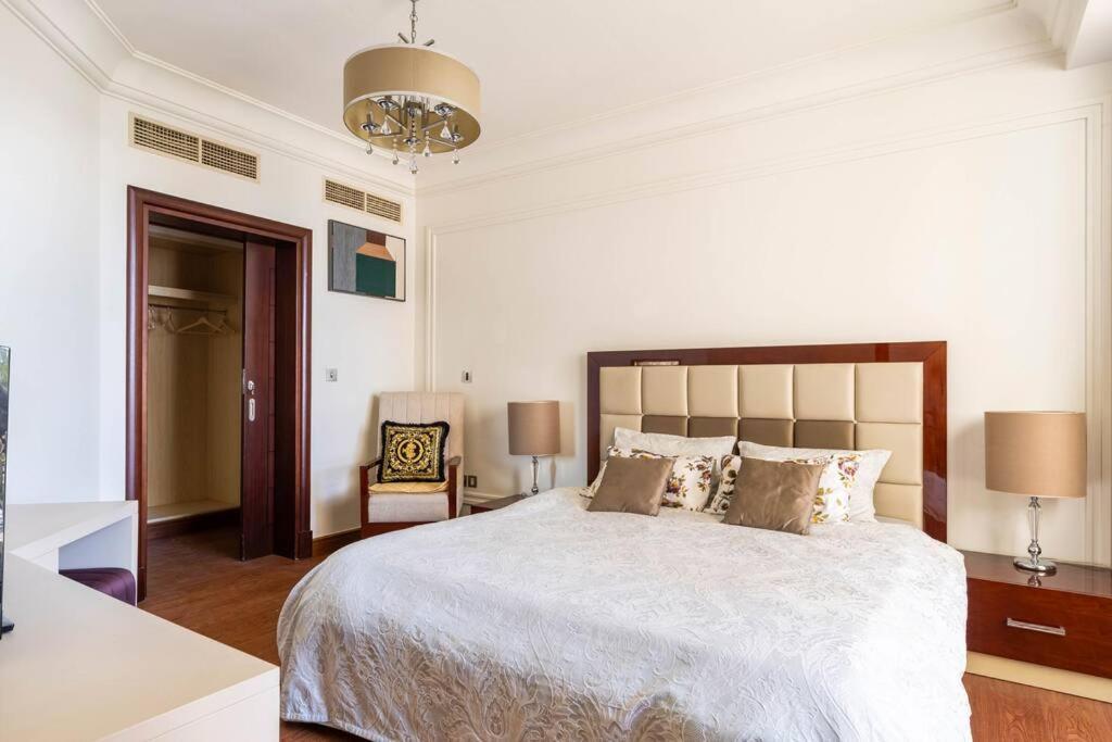 Luxury 1 Bedroom With A Private Beach Taj Granduer Residence At Palm Dubai Buitenkant foto